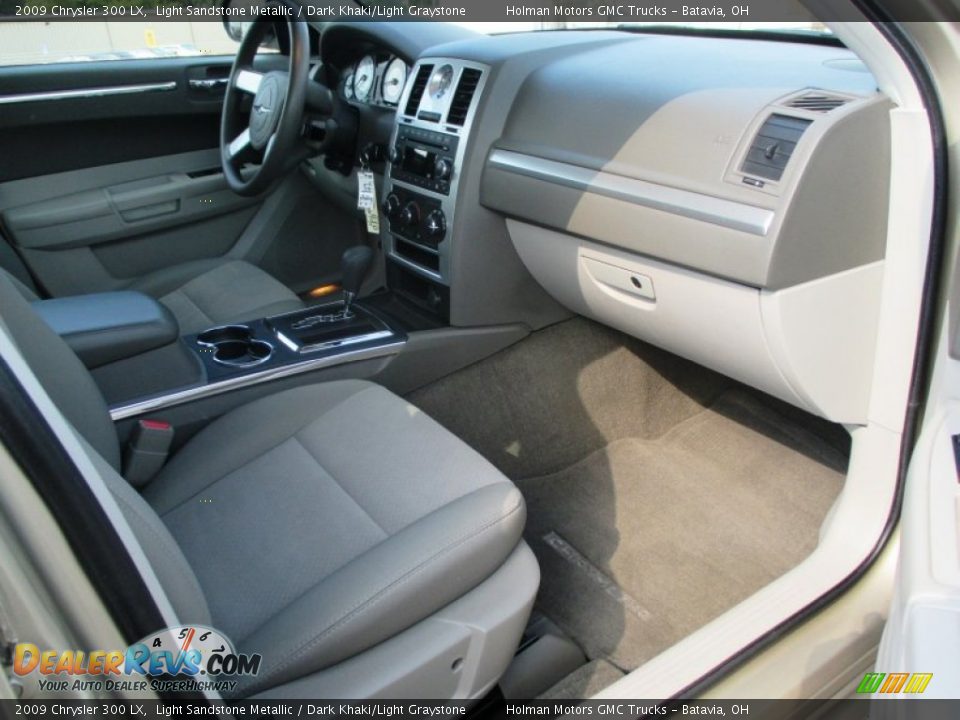 2009 Chrysler 300 LX Light Sandstone Metallic / Dark Khaki/Light Graystone Photo #22