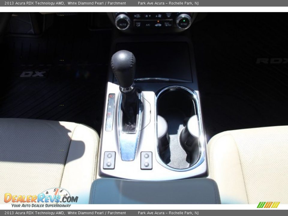 2013 Acura RDX Technology AWD White Diamond Pearl / Parchment Photo #17