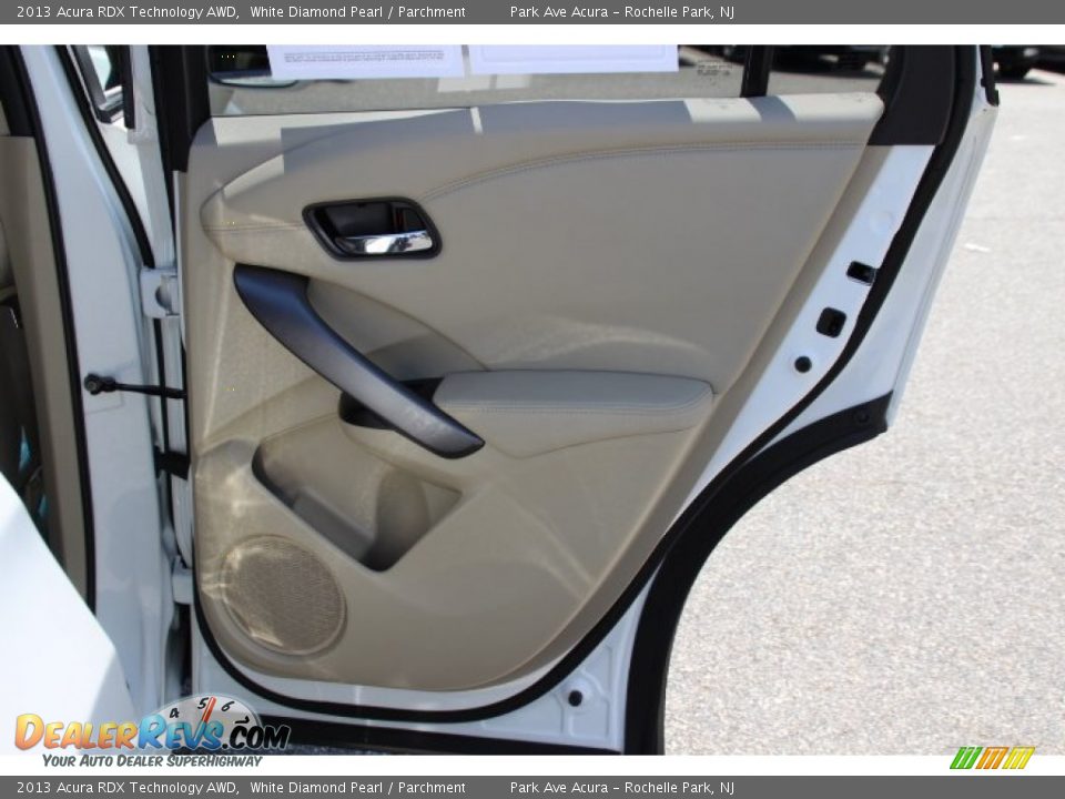2013 Acura RDX Technology AWD White Diamond Pearl / Parchment Photo #24