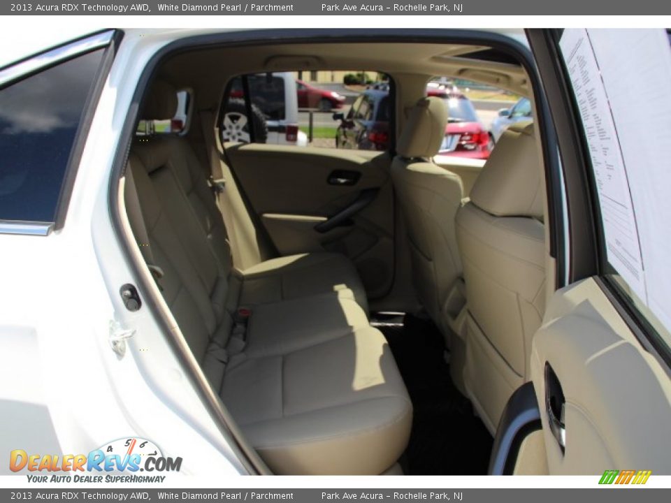 2013 Acura RDX Technology AWD White Diamond Pearl / Parchment Photo #25