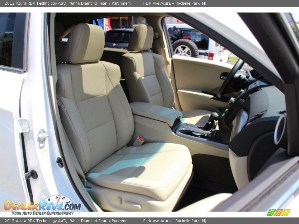2013 Acura RDX Technology AWD White Diamond Pearl / Parchment Photo #29