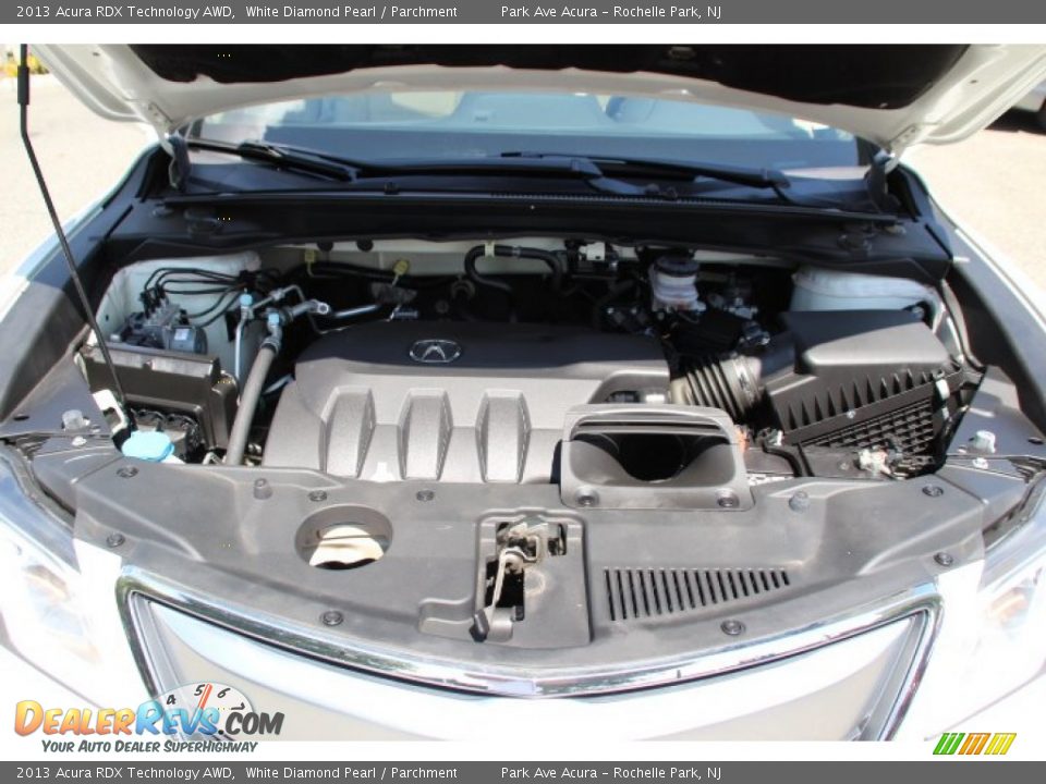2013 Acura RDX Technology AWD White Diamond Pearl / Parchment Photo #30