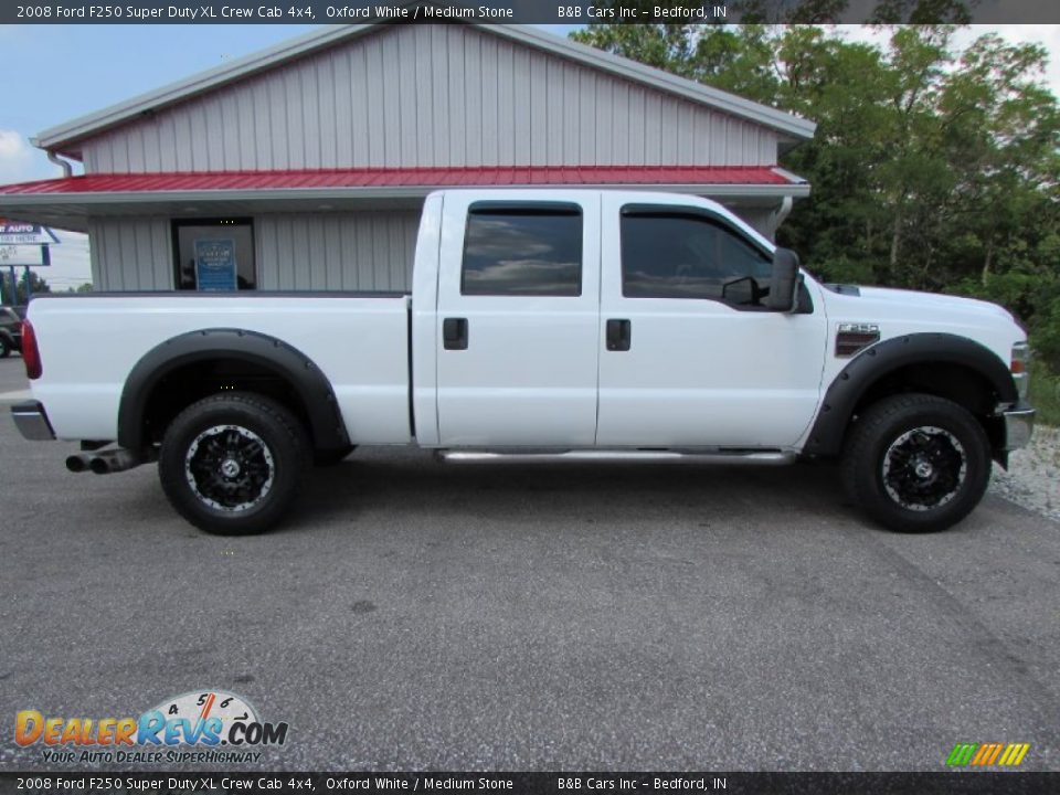2008 Ford F250 Super Duty XL Crew Cab 4x4 Oxford White / Medium Stone Photo #2