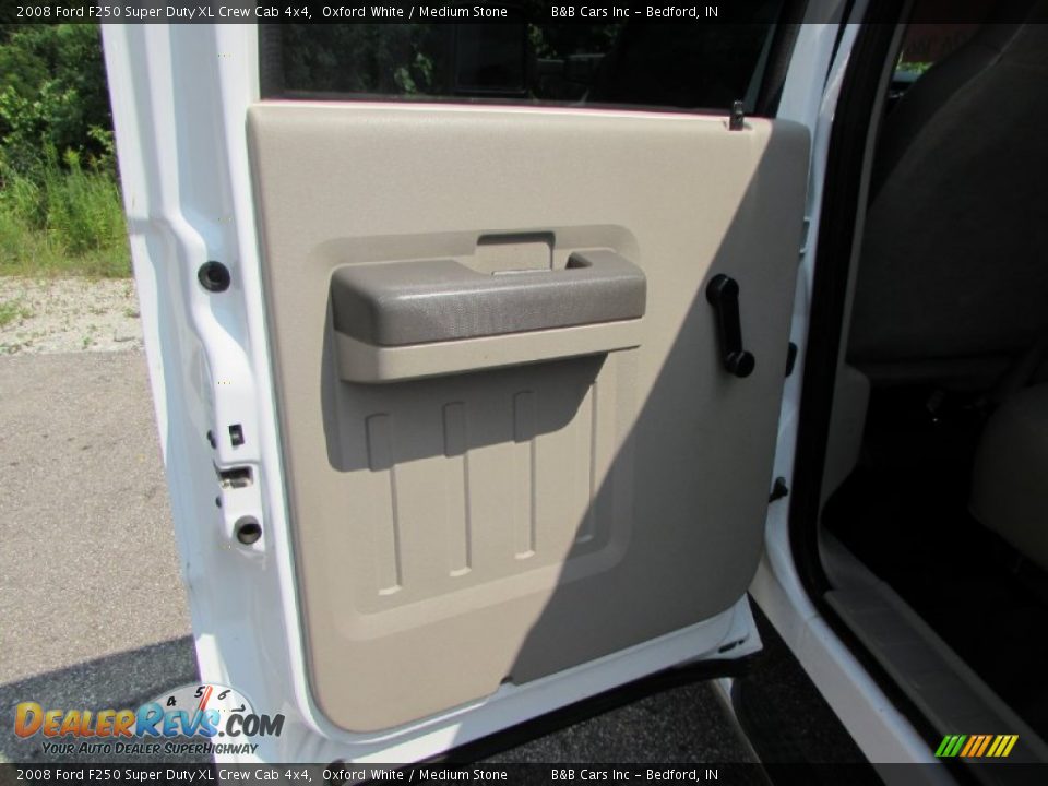 2008 Ford F250 Super Duty XL Crew Cab 4x4 Oxford White / Medium Stone Photo #22