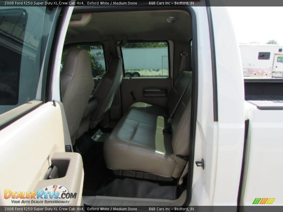 2008 Ford F250 Super Duty XL Crew Cab 4x4 Oxford White / Medium Stone Photo #23