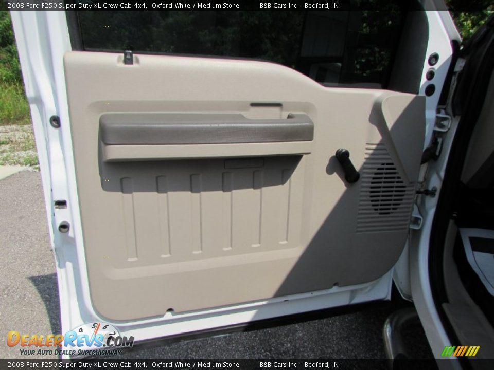 2008 Ford F250 Super Duty XL Crew Cab 4x4 Oxford White / Medium Stone Photo #25