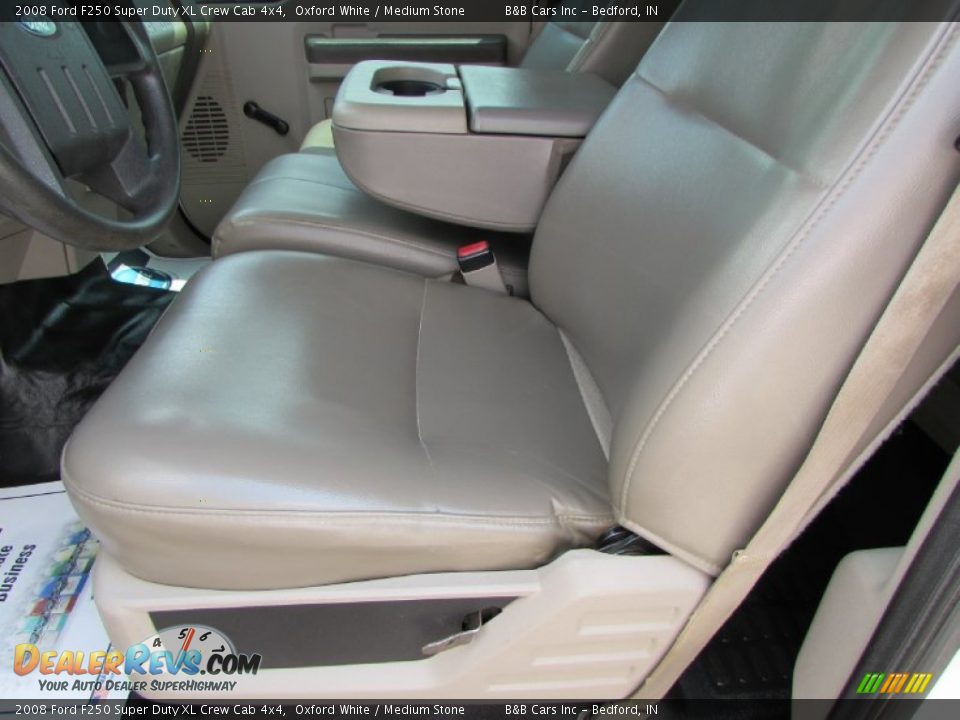 2008 Ford F250 Super Duty XL Crew Cab 4x4 Oxford White / Medium Stone Photo #27