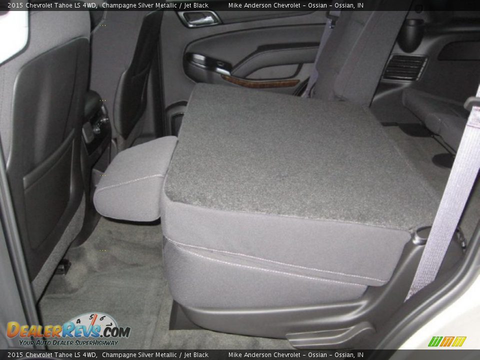 2015 Chevrolet Tahoe LS 4WD Champagne Silver Metallic / Jet Black Photo #15