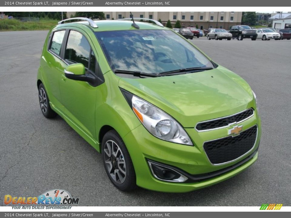 Front 3/4 View of 2014 Chevrolet Spark LT Photo #1