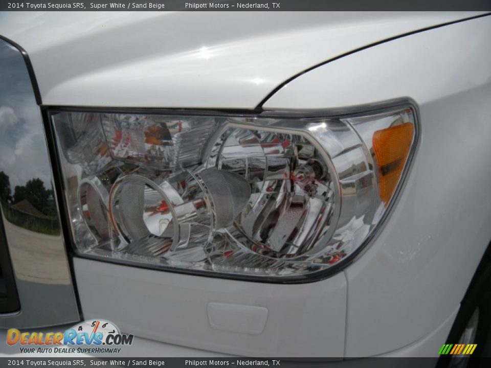 2014 Toyota Sequoia SR5 Super White / Sand Beige Photo #9