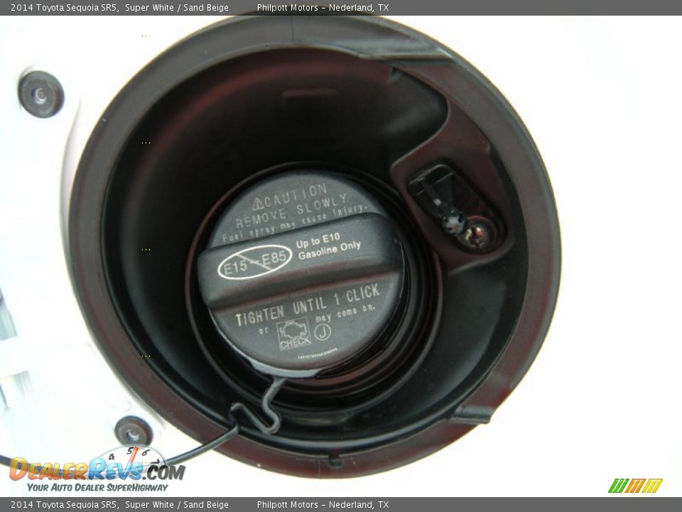 2014 Toyota Sequoia SR5 Super White / Sand Beige Photo #15