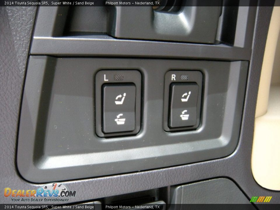 2014 Toyota Sequoia SR5 Super White / Sand Beige Photo #21