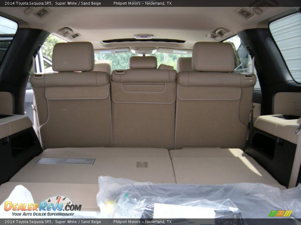 2014 Toyota Sequoia SR5 Super White / Sand Beige Photo #22