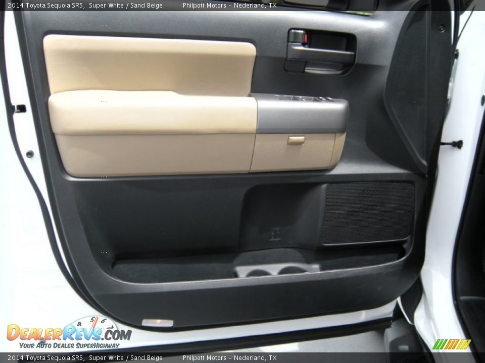 2014 Toyota Sequoia SR5 Super White / Sand Beige Photo #27