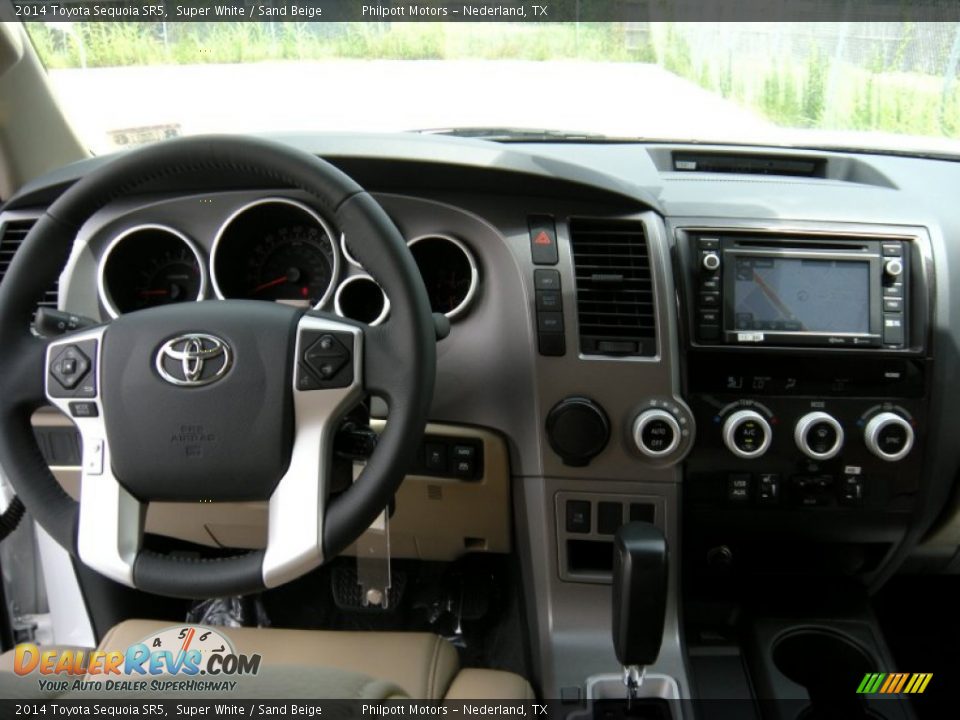 2014 Toyota Sequoia SR5 Super White / Sand Beige Photo #32