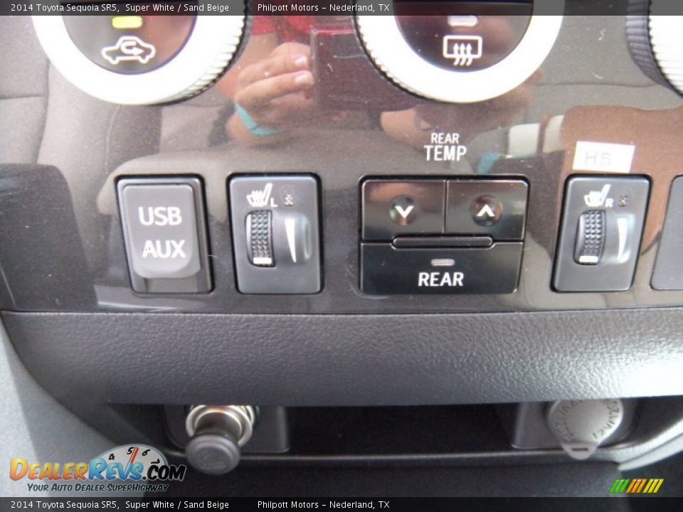 2014 Toyota Sequoia SR5 Super White / Sand Beige Photo #36