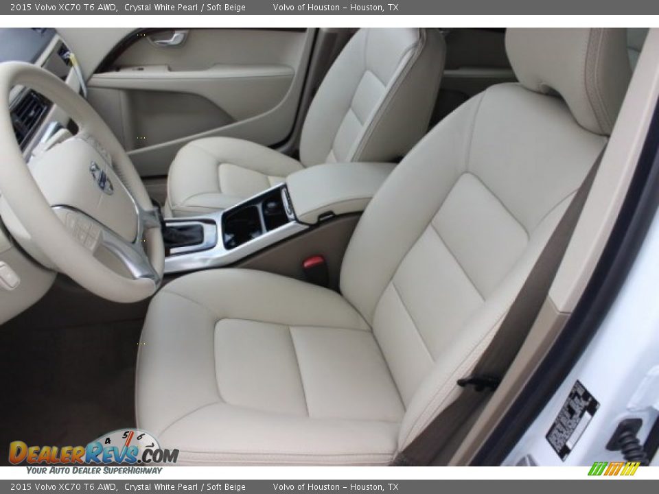 Front Seat of 2015 Volvo XC70 T6 AWD Photo #10