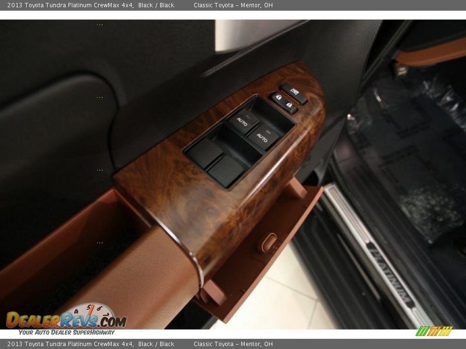 2013 Toyota Tundra Platinum CrewMax 4x4 Black / Black Photo #8