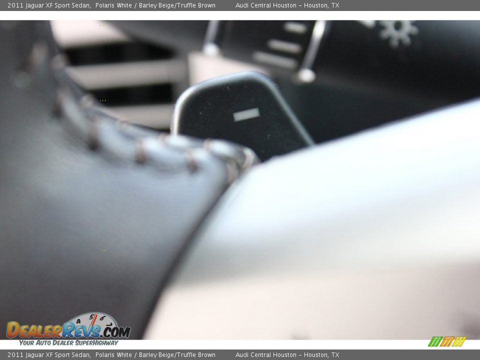 2011 Jaguar XF Sport Sedan Polaris White / Barley Beige/Truffle Brown Photo #25