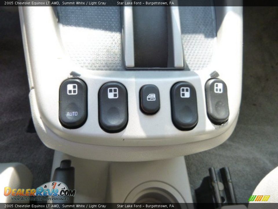 2005 Chevrolet Equinox LT AWD Summit White / Light Gray Photo #16