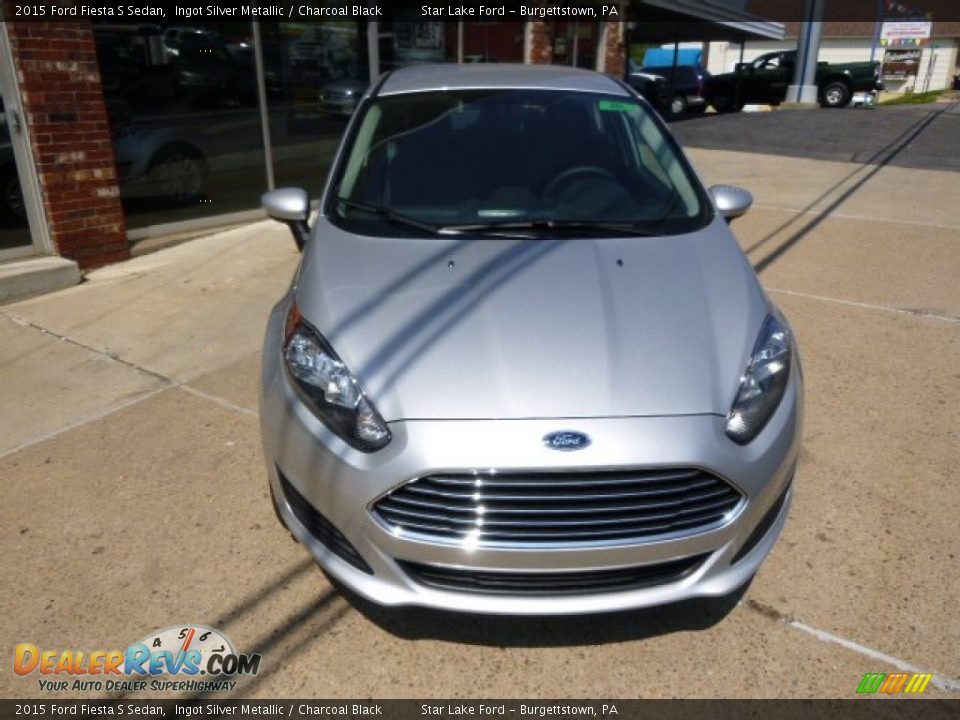 2015 Ford Fiesta S Sedan Ingot Silver Metallic / Charcoal Black Photo #2