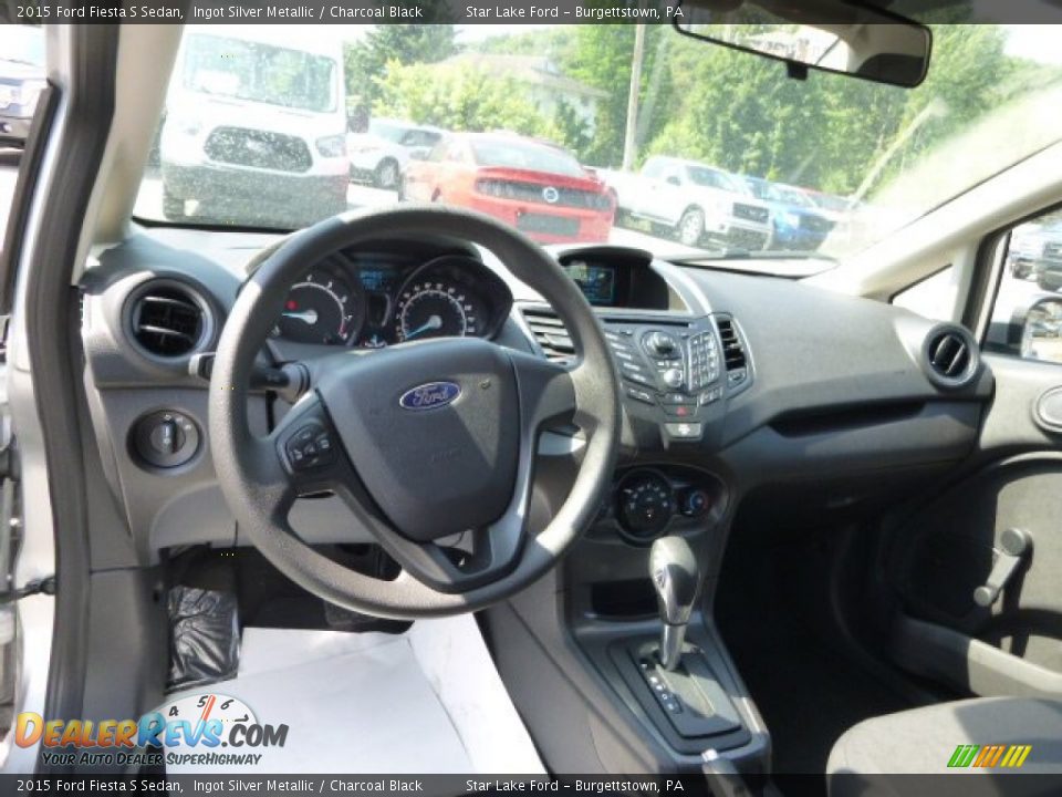 2015 Ford Fiesta S Sedan Ingot Silver Metallic / Charcoal Black Photo #13
