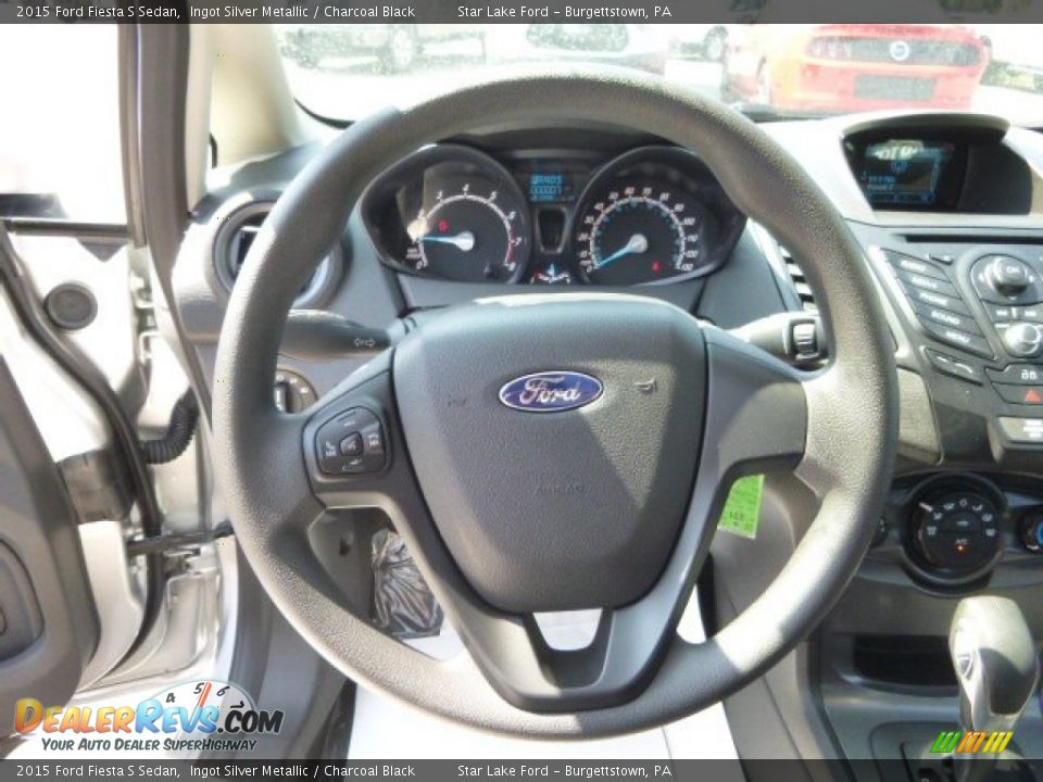 2015 Ford Fiesta S Sedan Ingot Silver Metallic / Charcoal Black Photo #18