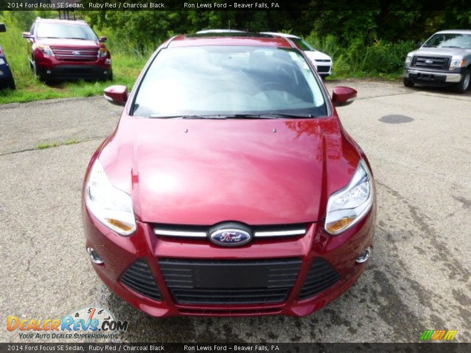 2014 Ford Focus SE Sedan Ruby Red / Charcoal Black Photo #3