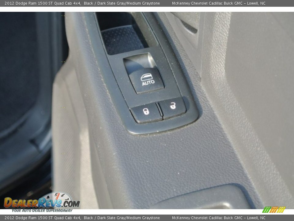 2012 Dodge Ram 1500 ST Quad Cab 4x4 Black / Dark Slate Gray/Medium Graystone Photo #22