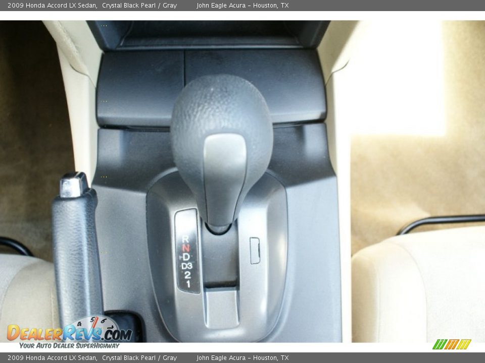 2009 Honda Accord LX Sedan Crystal Black Pearl / Gray Photo #32