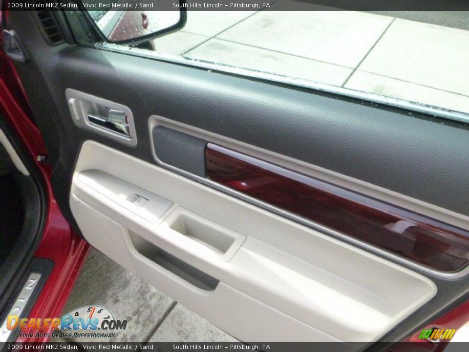 2009 Lincoln MKZ Sedan Vivid Red Metallic / Sand Photo #12