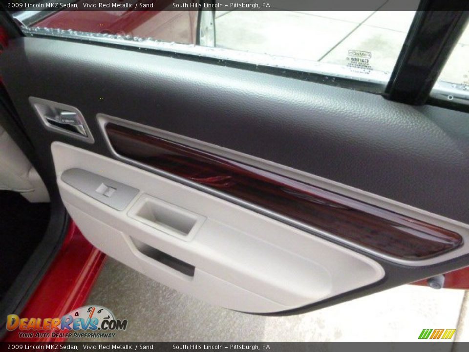 2009 Lincoln MKZ Sedan Vivid Red Metallic / Sand Photo #15