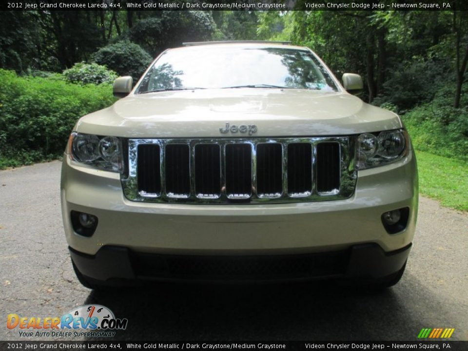 2012 Jeep Grand Cherokee Laredo 4x4 White Gold Metallic / Dark Graystone/Medium Graystone Photo #7