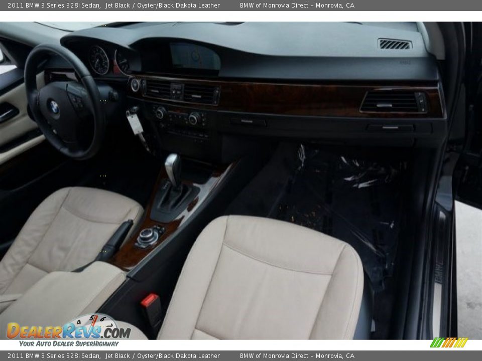 2011 BMW 3 Series 328i Sedan Jet Black / Oyster/Black Dakota Leather Photo #12