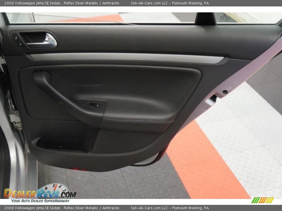 2009 Volkswagen Jetta SE Sedan Reflex Silver Metallic / Anthracite Photo #24