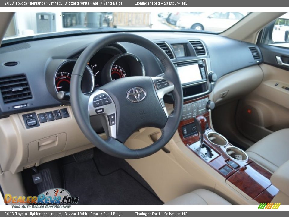 2013 Toyota Highlander Limited Blizzard White Pearl / Sand Beige Photo #10