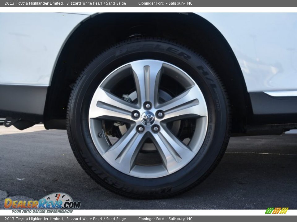 2013 Toyota Highlander Limited Blizzard White Pearl / Sand Beige Photo #18