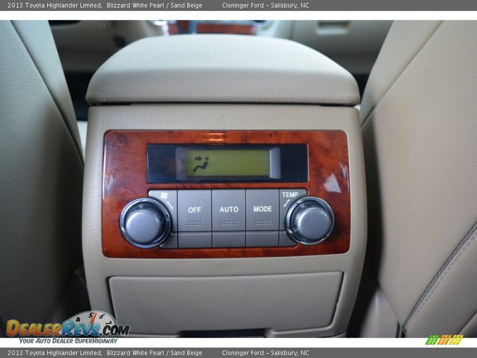2013 Toyota Highlander Limited Blizzard White Pearl / Sand Beige Photo #19