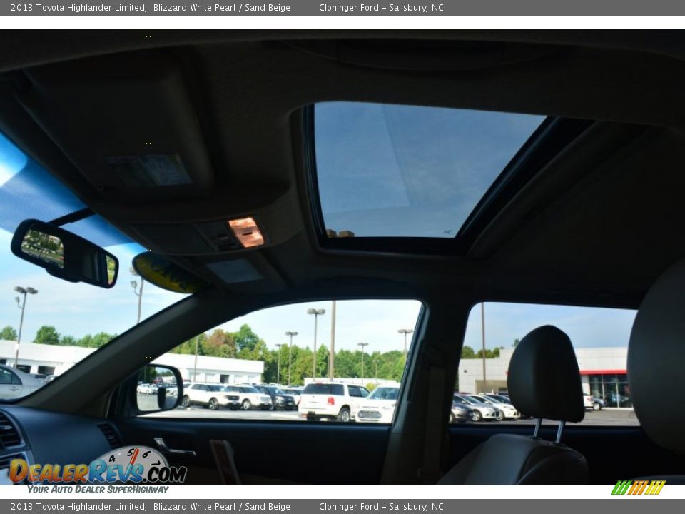 2013 Toyota Highlander Limited Blizzard White Pearl / Sand Beige Photo #21