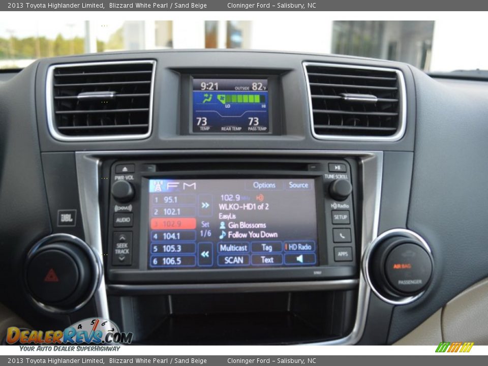 2013 Toyota Highlander Limited Blizzard White Pearl / Sand Beige Photo #22