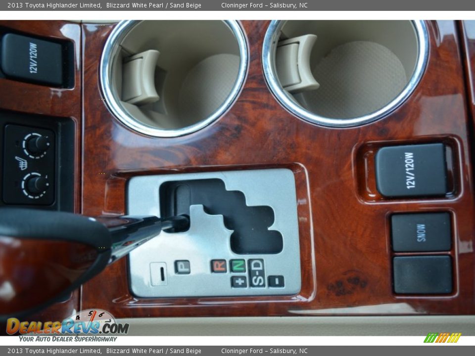 2013 Toyota Highlander Limited Blizzard White Pearl / Sand Beige Photo #26