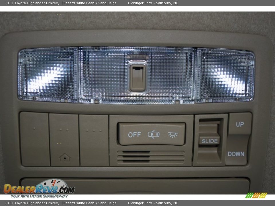 2013 Toyota Highlander Limited Blizzard White Pearl / Sand Beige Photo #27