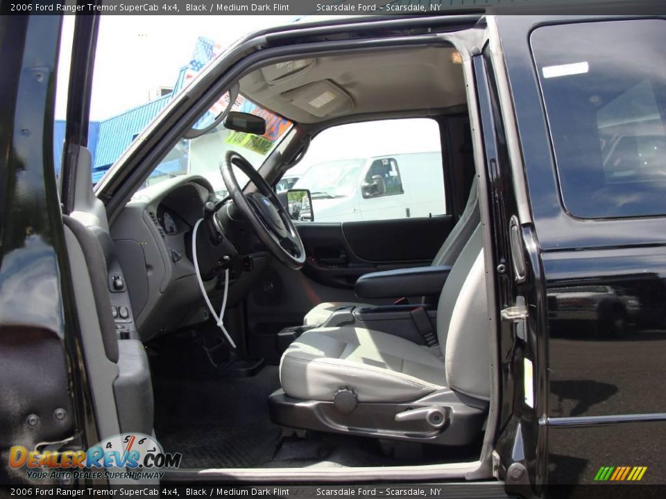 2006 Ford Ranger Tremor SuperCab 4x4 Black / Medium Dark Flint Photo #13