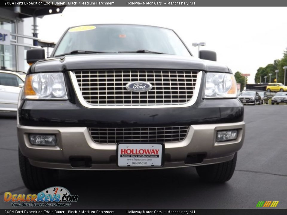 2004 Ford Expedition Eddie Bauer Black / Medium Parchment Photo #2