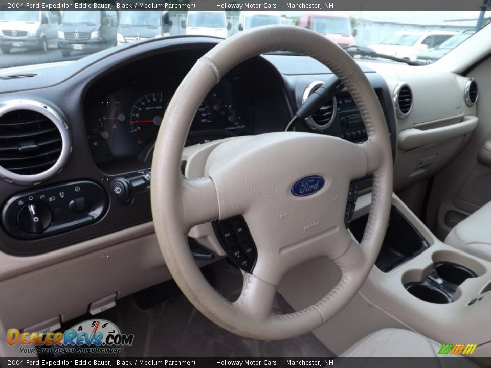 2004 Ford Expedition Eddie Bauer Black / Medium Parchment Photo #17