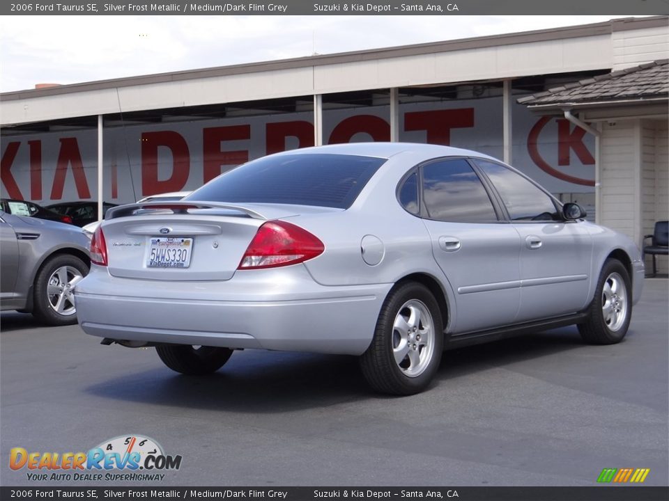 2006 Ford Taurus SE Silver Frost Metallic / Medium/Dark Flint Grey Photo #3