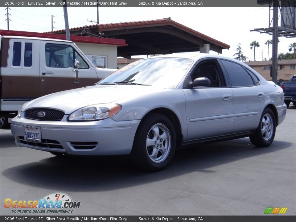 2006 Ford Taurus SE Silver Frost Metallic / Medium/Dark Flint Grey Photo #6