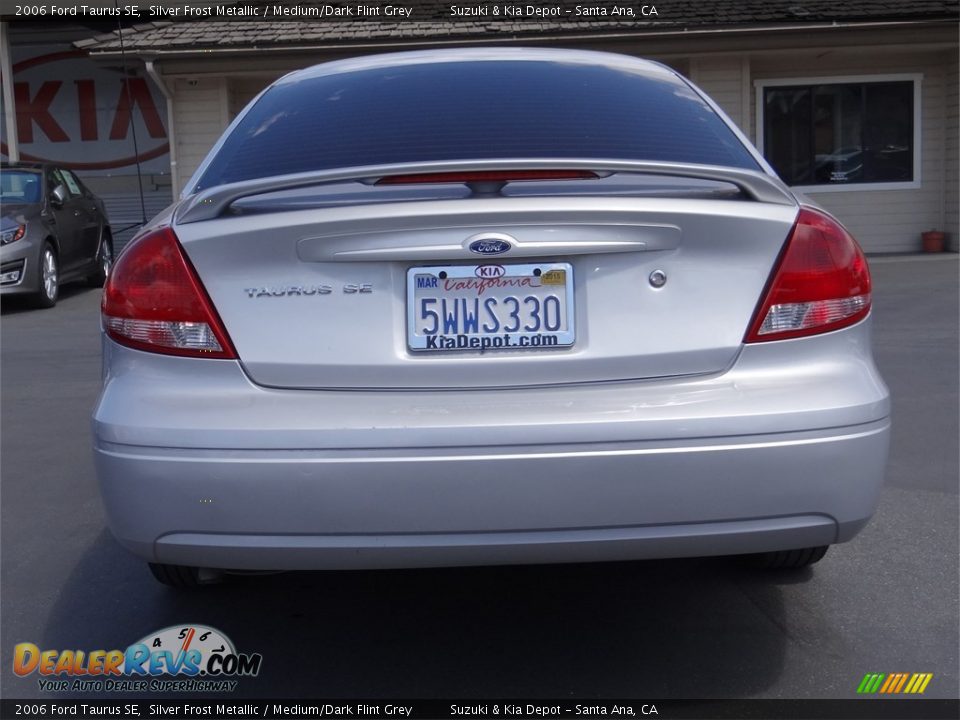 2006 Ford Taurus SE Silver Frost Metallic / Medium/Dark Flint Grey Photo #8