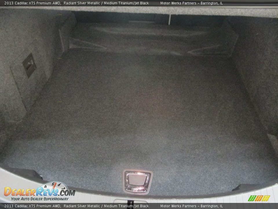 2013 Cadillac XTS Premium AWD Radiant Silver Metallic / Medium Titanium/Jet Black Photo #10