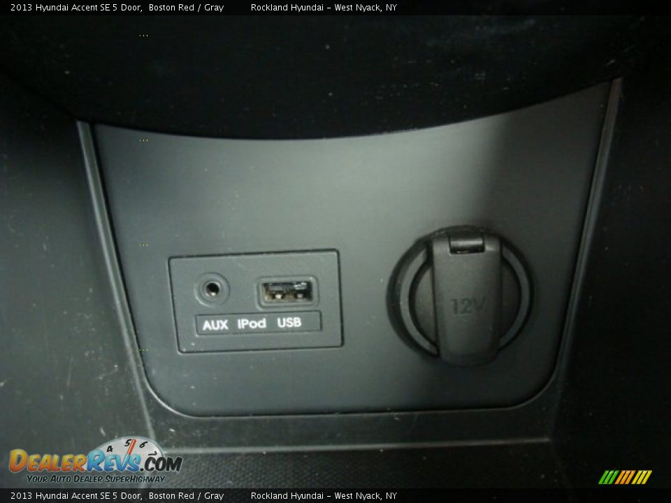 2013 Hyundai Accent SE 5 Door Boston Red / Gray Photo #19